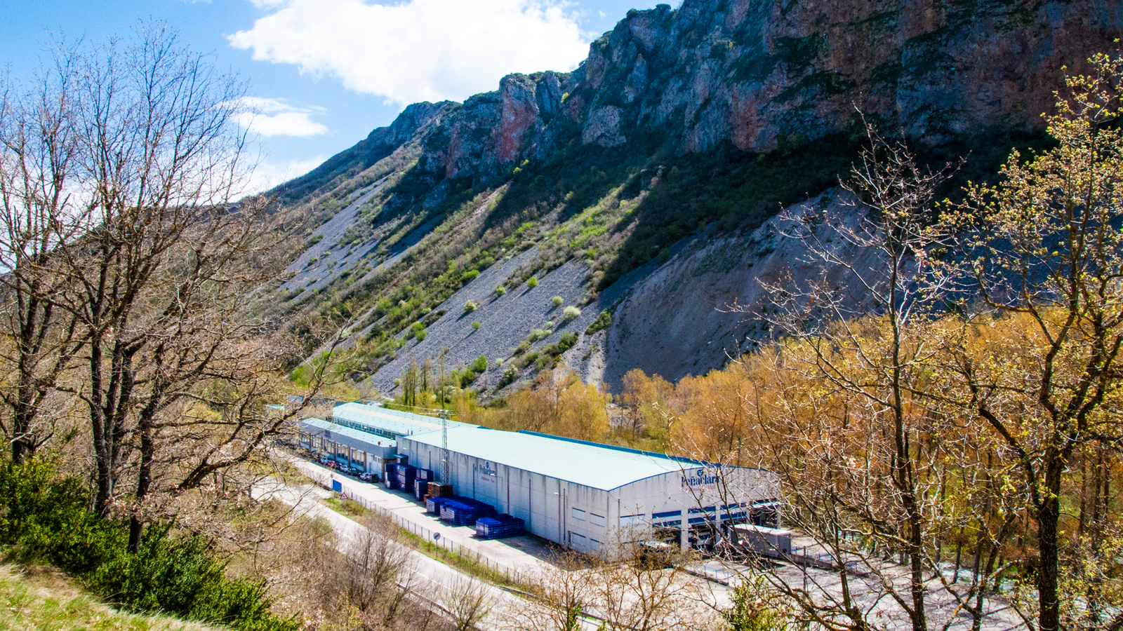 Planta embotelladora Mineraqua en Torrecilla en Cameros